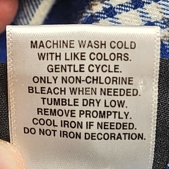 Netflix Stranger Things Plaid Boyfriend Shirt, Women's Medium - Picture 11 of 14